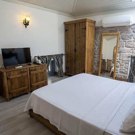 Ayvalı Villa Pietra Butik Otel מראה חיצוני תמונה